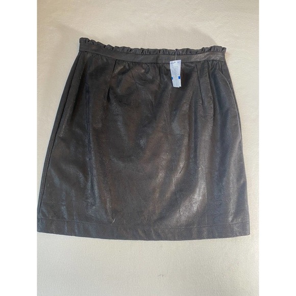 coco & jaimeson Dresses & Skirts - Coco & Jaimeson Faux Suede Black Metallic Skirt new with tags size XL
